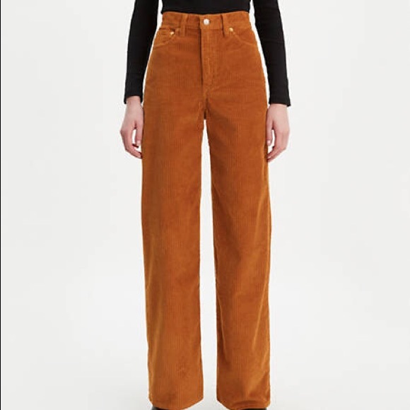 Levis Premium Ribcage Wide Leg Corduroy 